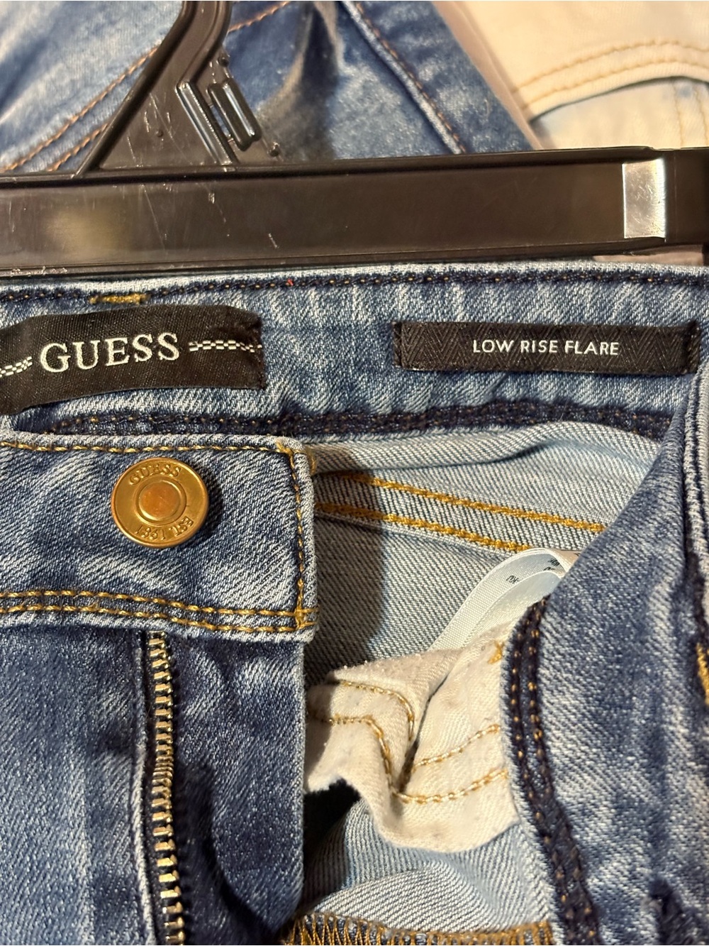 GUESS Low Rise Flare woman’s Jeans size 26